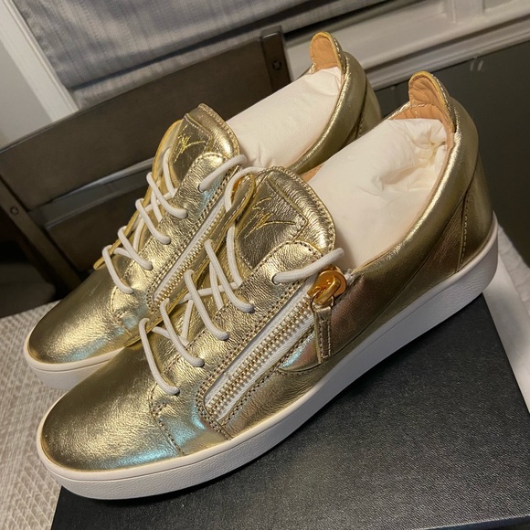 NEW Giuseppe Zanotti Gold Leather Low Top Sneakers - Picture 2 of 8